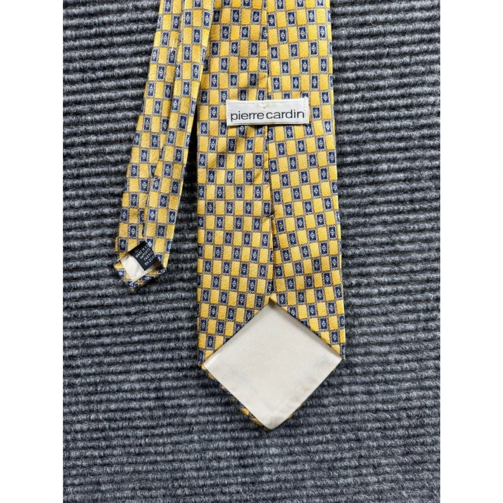 Pierre Cardin Mens Necktie Yellow Geometric Silk Tie Made in USA 59‎ Inch